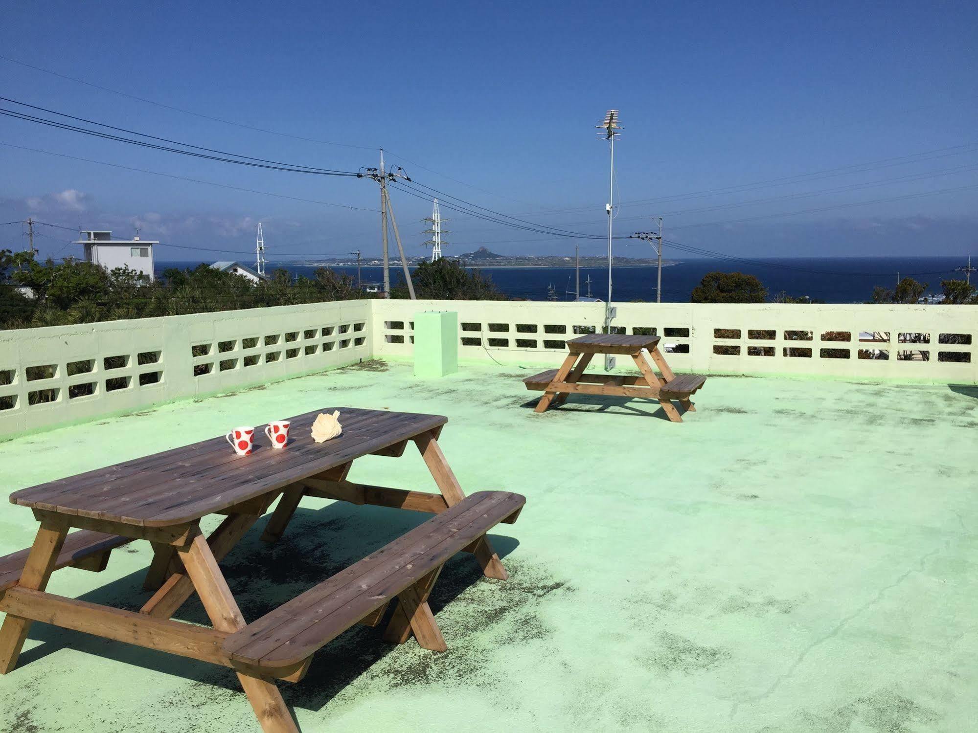 Guesthouse Seagull Village Motobu Eksteriør billede
